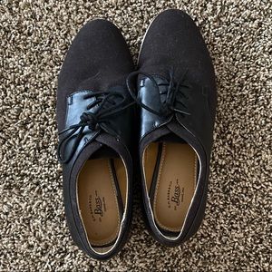 Women’s dress shoes